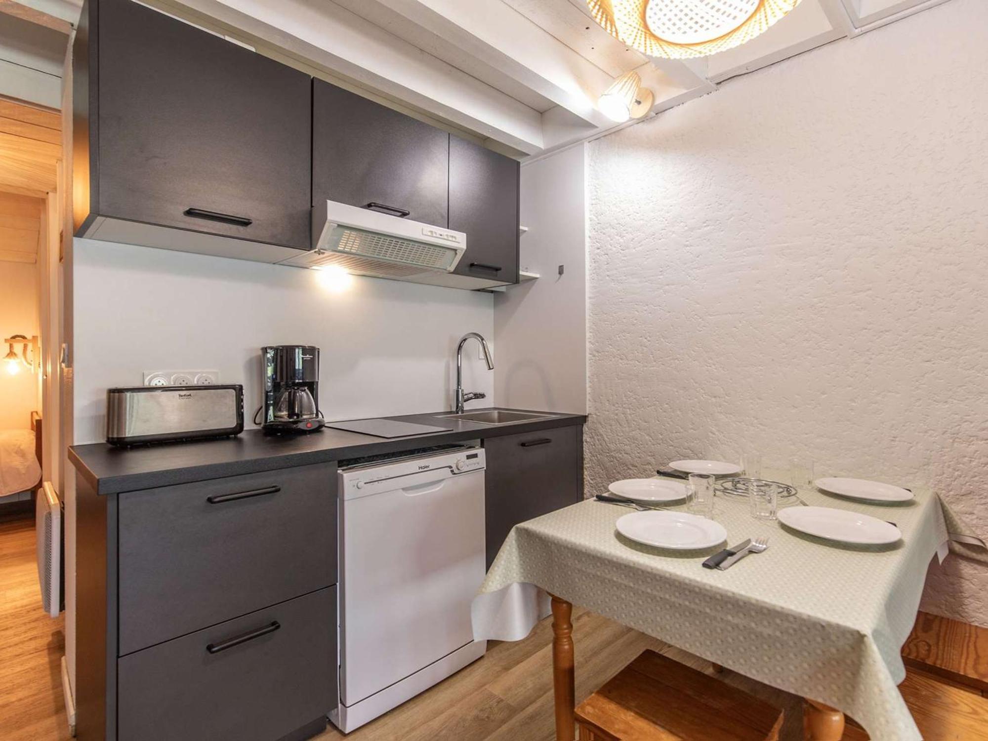 T2 Renove Avec Terrasse, Parking Prive, Local Velos A Cauterets - Fr-1-401-290 エクステリア 写真