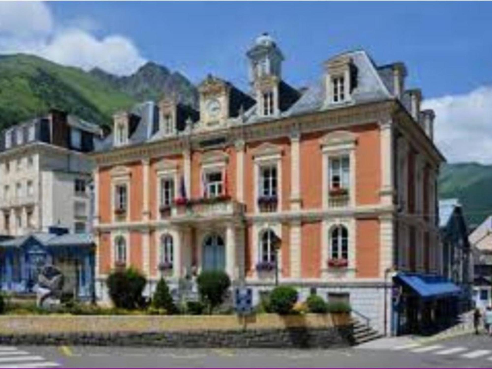 T2 Renove Avec Terrasse, Parking Prive, Local Velos A Cauterets - Fr-1-401-290 エクステリア 写真